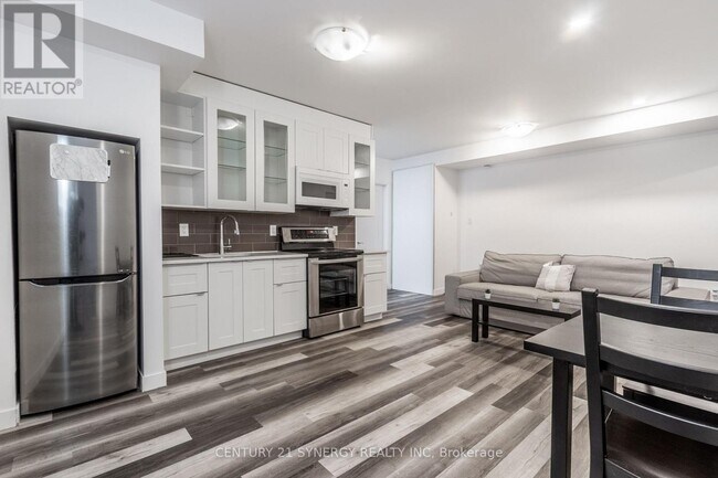 Photo - 865 Tavistock Rd