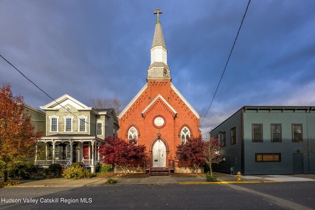 Building Photo - 428 State St