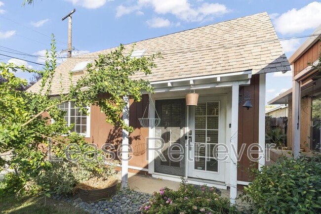 Building Photo - 1233 Fulton St