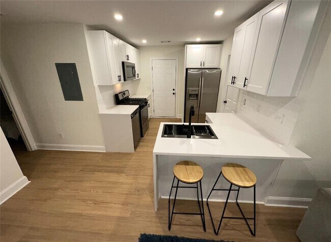 Photo - 1735 Derry Ave SW