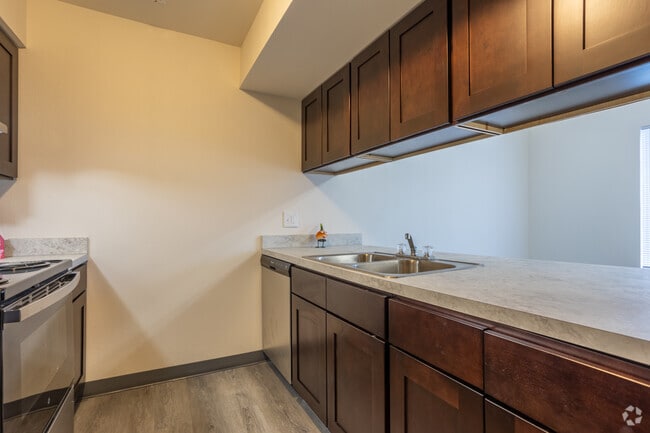 3 habitaciones, 2 baños - 1300 pies cuadrados - Cocina