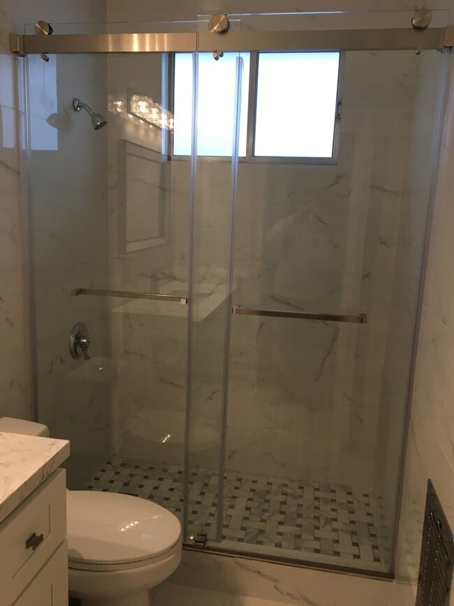 Photo - 8539 Saturn St Unidad #4