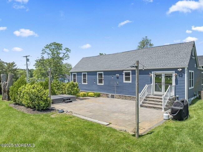 Photo - 553 Colts Neck Rd