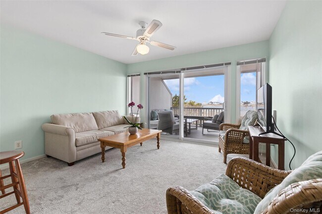 Photo - 274 Dune Rd Unit 9