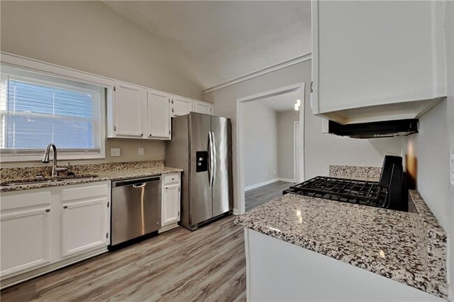 Photo - 645 Paris Dr