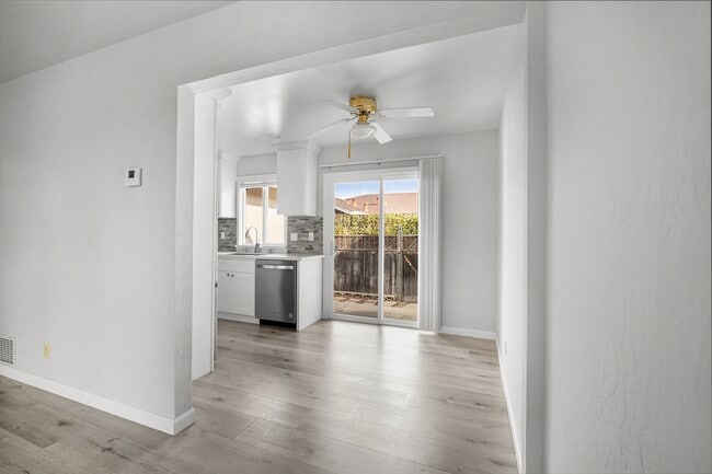 Photo - 661 Harvard Ave