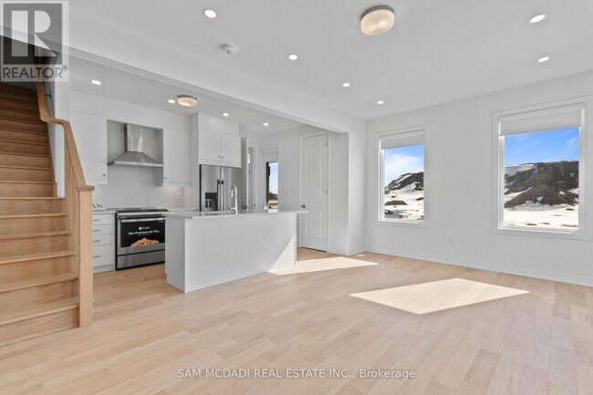 Photo - 4 Timber Falls Dr