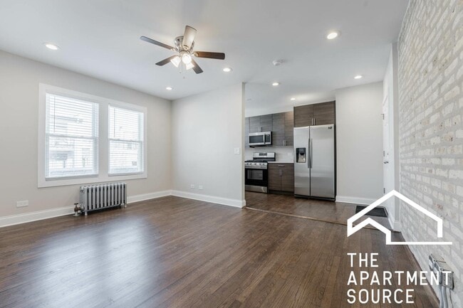 Building Photo - 1434 W Farragut Ave Unit 3D