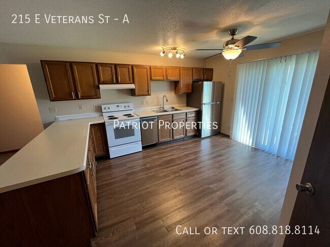 Photo - 215 E Veterans St Unit A