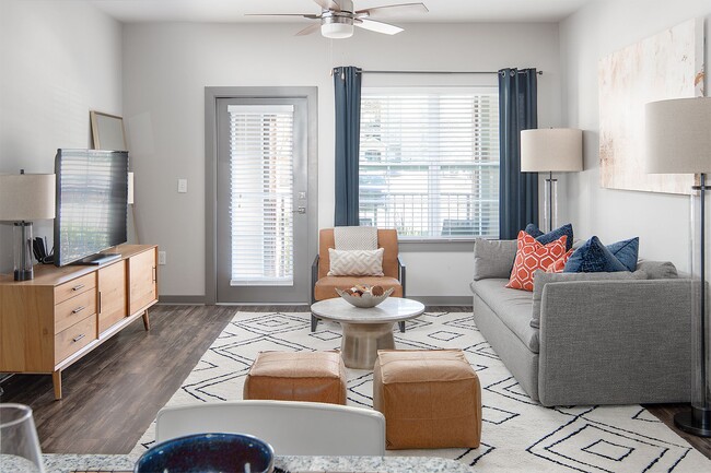 One White Oak Apartments