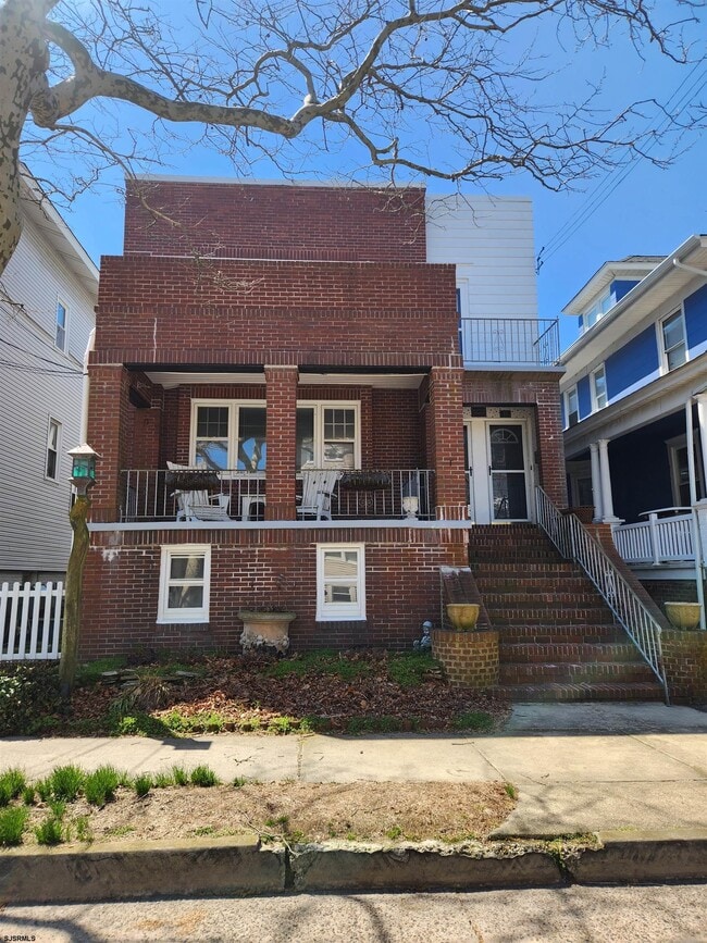 Building Photo - 20 S Marion Ave Unit C