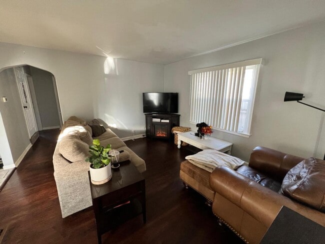 Photo - 5156 Ralston Ave