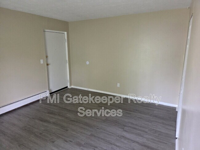 Photo - 2459 Montana Ave Unit 8