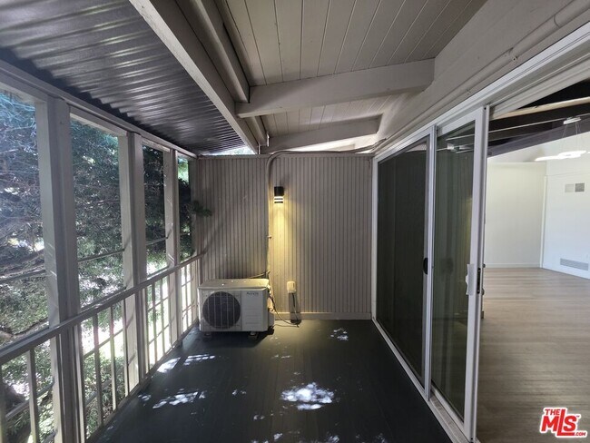 Photo - 11021 Missouri Ave Unidad 11041-2