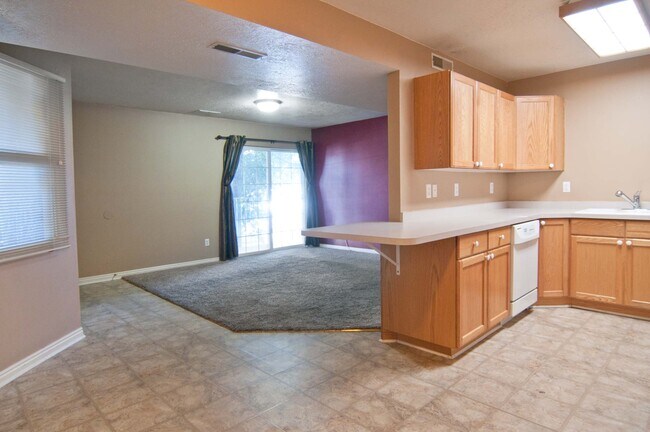 1459 N 1250 W Unit NW Orem Stonebrook Condo