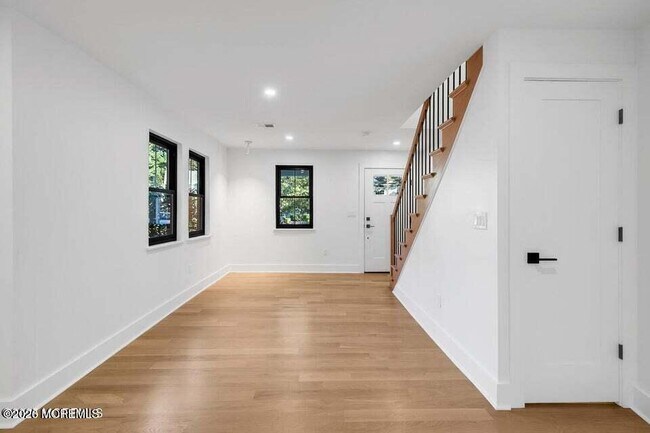 Photo - 514 River Rd