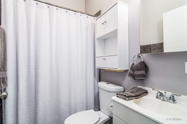 Photo - 205 E 50th St Unit 205-1