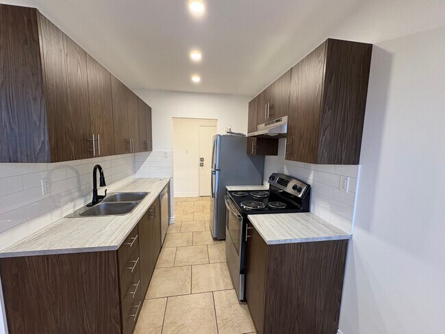 Photo - Spacious 2 Bedroom Unit with Balcony Unité 304
