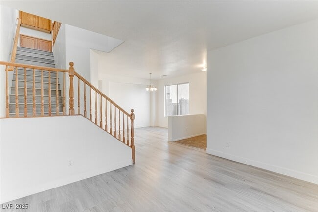 Photo - 523 Moses Lake Ct