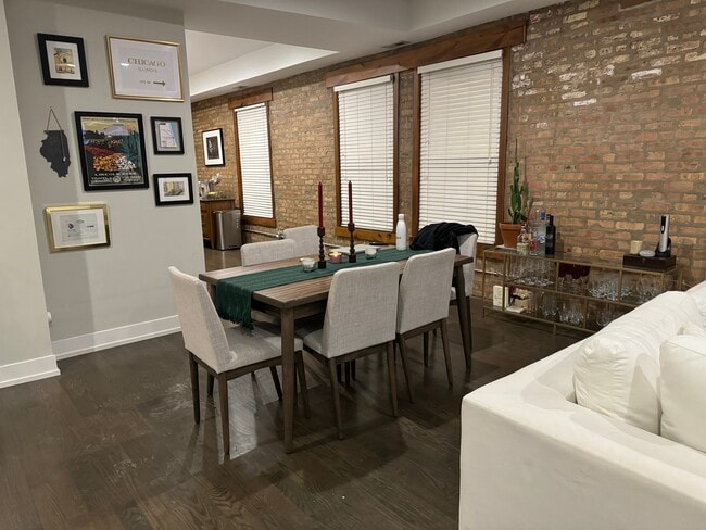 Photo - 2475 N Lincoln Ave Unit 2475