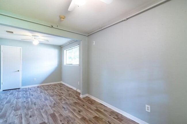 Photo - 7621 Gleason Rd