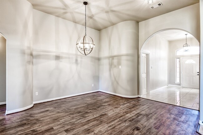 Photo - 7502 Wedgewood Dr