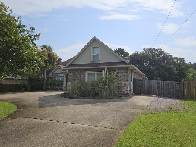 Photo - 1866 Sunrise Dr