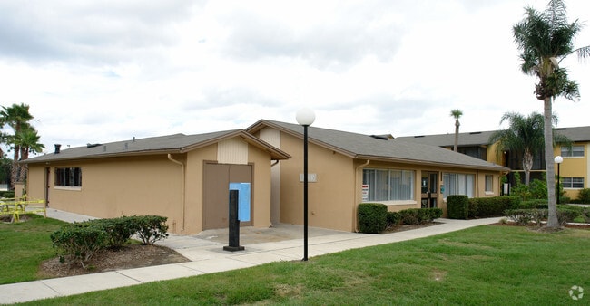 Photo - Tuscany at Aloma