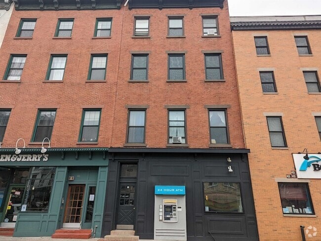 Building Photo - 403 Washington St Unit 3 Rental