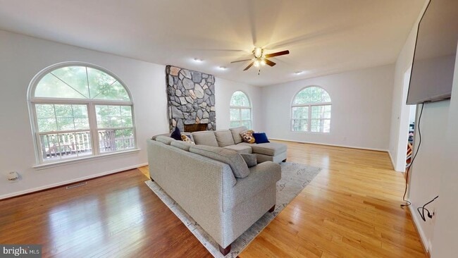 Photo - 9811 Fendale Ln