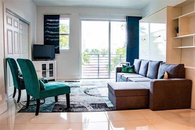 Photo - 1025 NE 18th Ave Unit 304