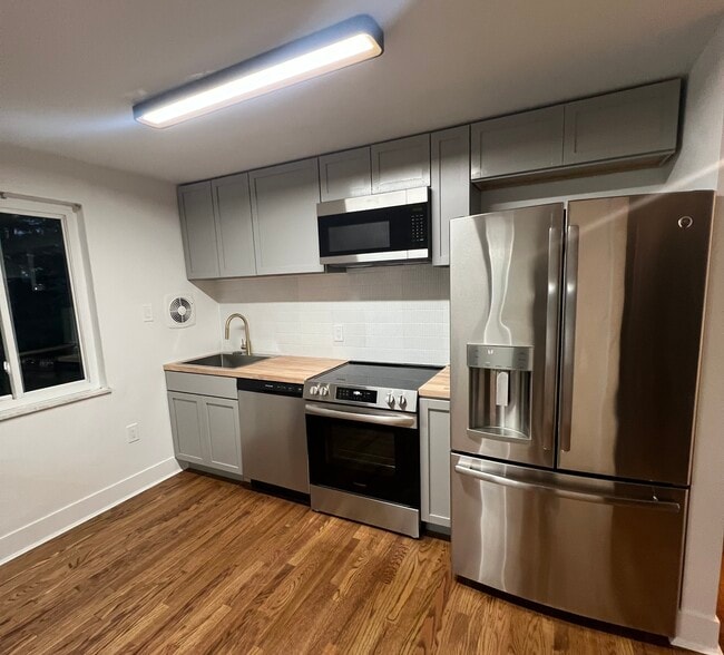 Building Photo - 3275 Gayway Ct Unit 3275 Gayway Ct Rental