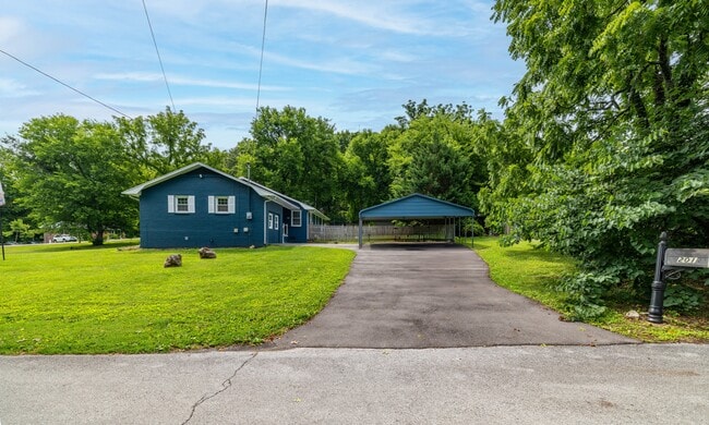 Photo - 201 Farlow Dr