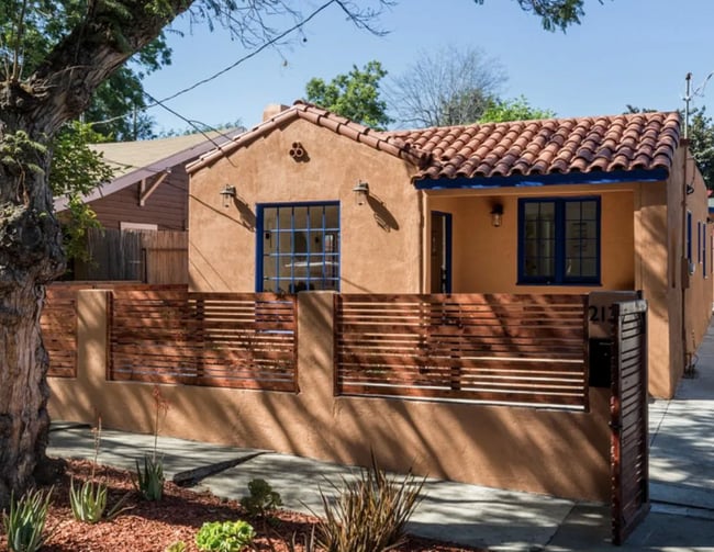 Building Photo - 2135 Clinton St