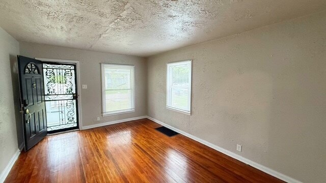 Photo - EAST SIDE UPDATED 3 BEDROOM 2 BATH HOME AVAILABLE NOW!