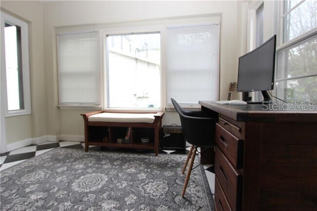 Photo - 417 E Gore St