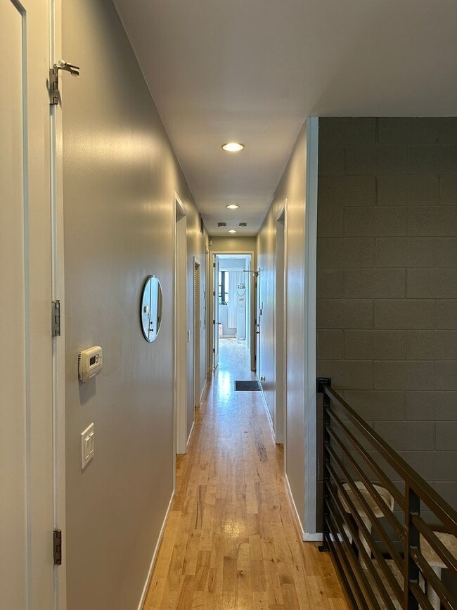 Photo - 1649 W Cortland St Unit 401