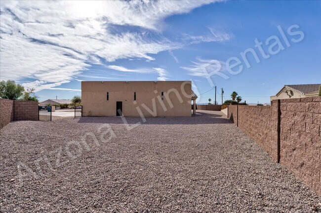 Photo - RV GARAGE HOME