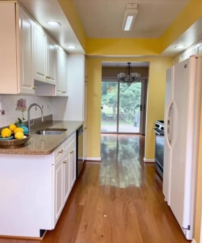 Photo - 214 Manahan Ct