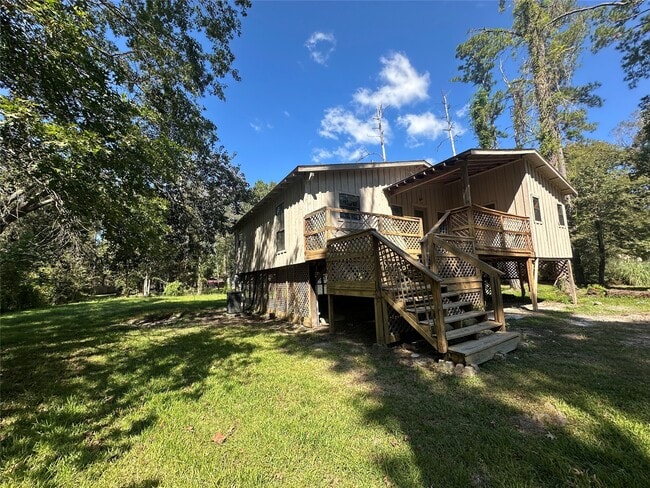 Photo - 17901 Pine St