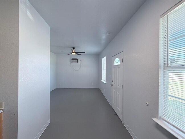 Photo - 251 Zimmerman Ave