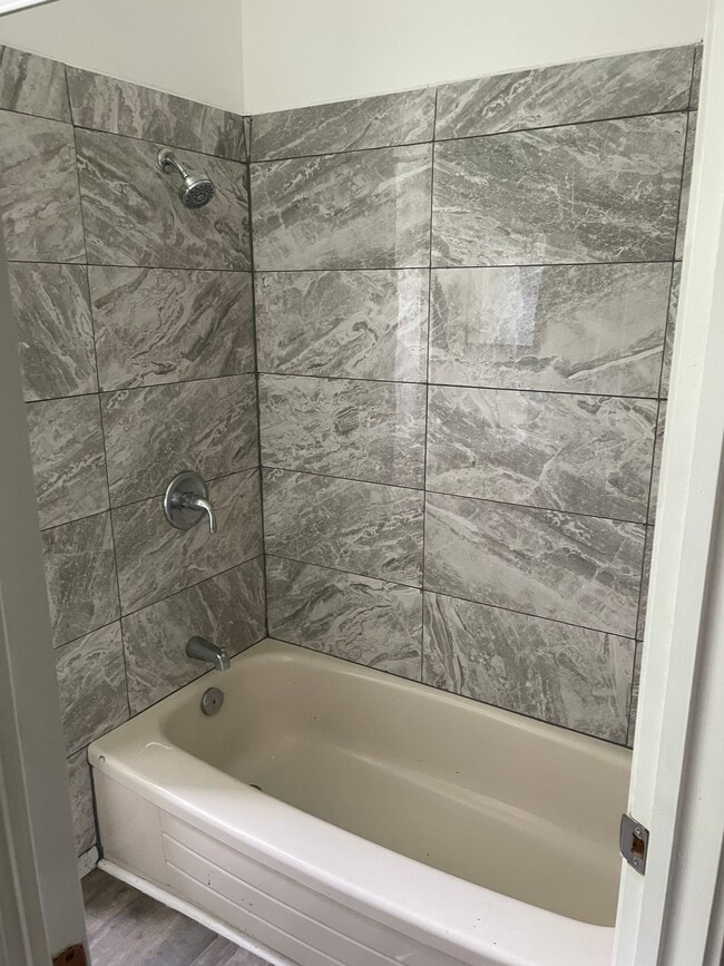 Building Photo - 329 Pritchard Av