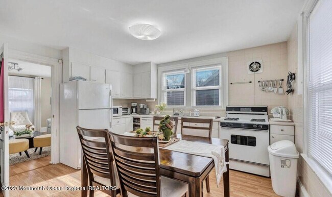 Photo - 458 West End Ave