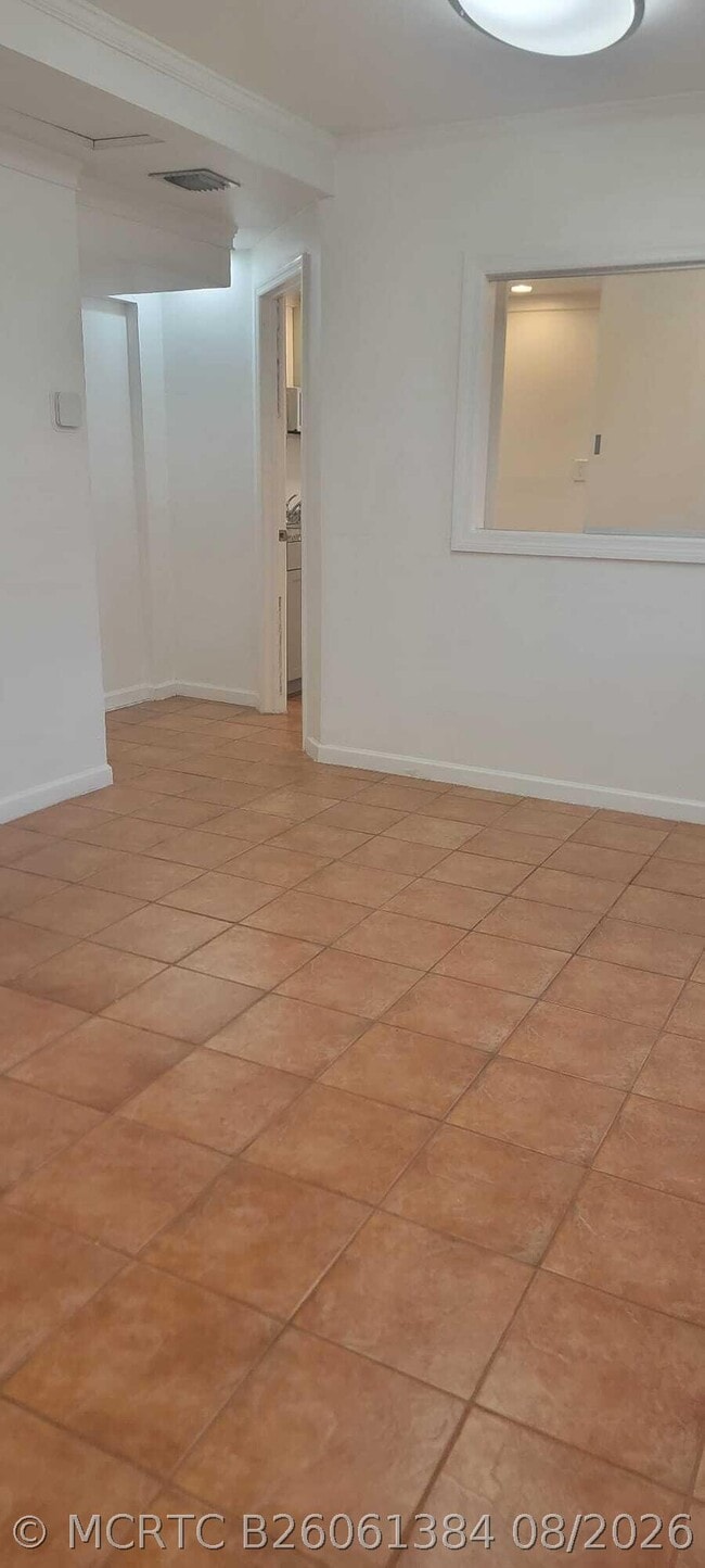 Photo - 5937 Taft St Unit 1