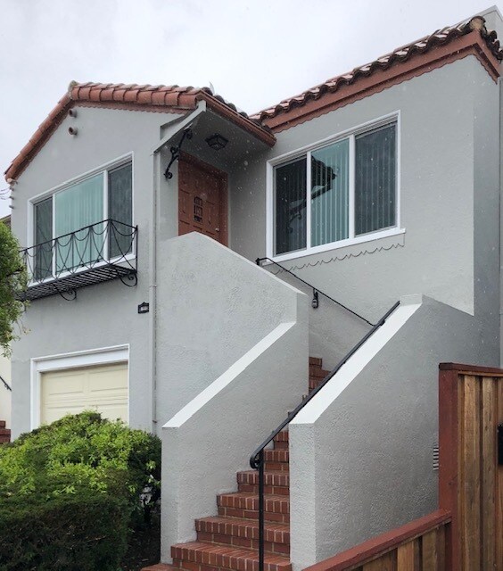 Photo - 833 Linden Ave