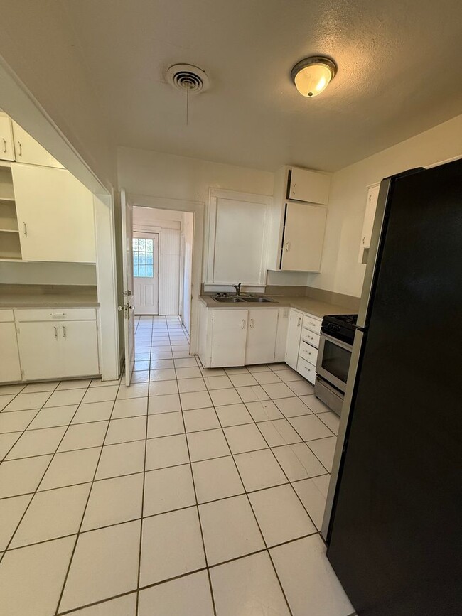 Photo - 905 S 23rd St