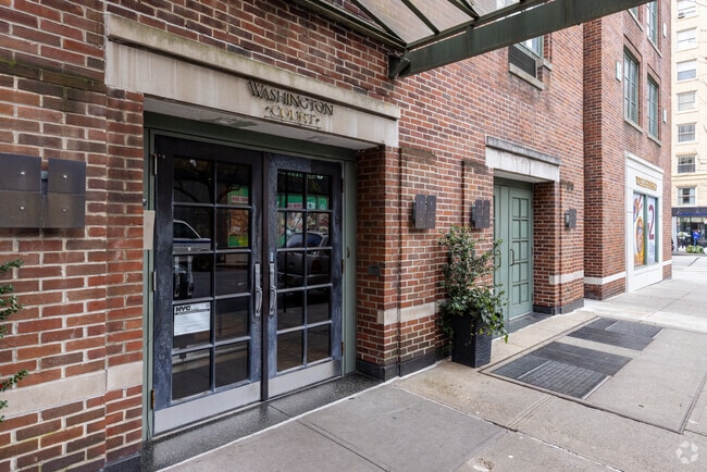 Photo - Washington Court