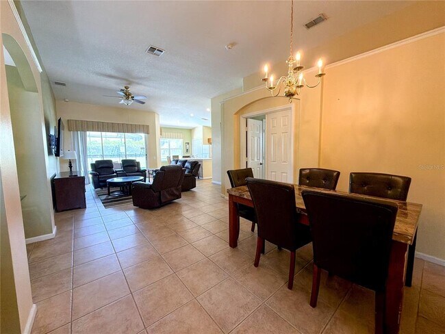 Photo - 8127 Fan Palm Way
