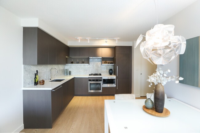 Photo - 4007-13696 100 Avenue Unit 4007