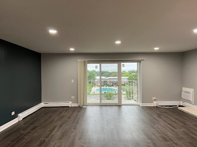 Photo - 10373 Dearlove Rd Unit 4E